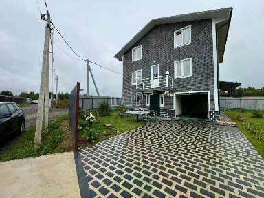 Продается 3-этажный дом, 270 м²