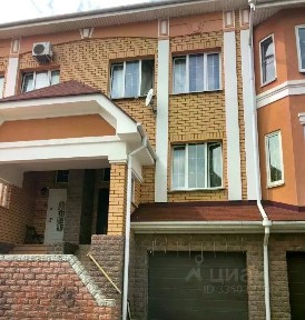 Продается 4-этажный таунхаус, 201 м²