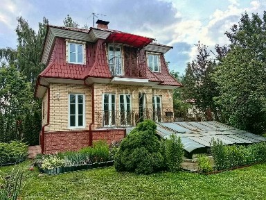 Продается 2-этажный дом, 198 м²