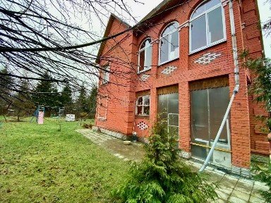 Сдается 2-этажный дом, 200 м²