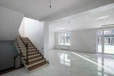 Продается 3-этажный коттедж, 200 м²