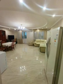 Продается 4-комн. квартира, 145 м²