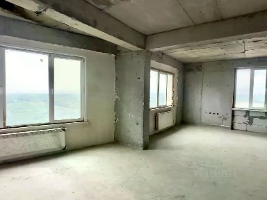Продается 4-комн. квартира, 205 м²
