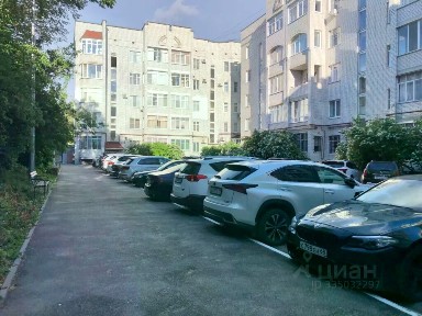 Продается 2-комн. квартира, 70 м²