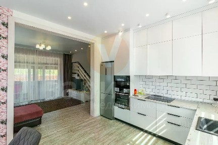 Продается 2-этажный коттедж, 210 м²