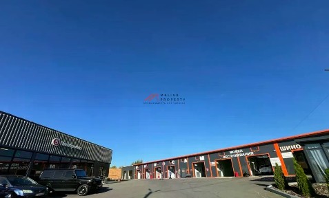 Продается торговая площадь, 588 м²
