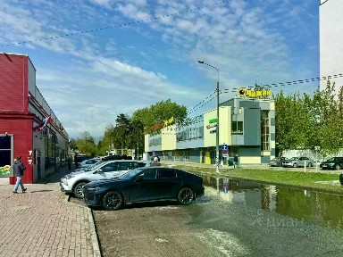 Продается торговая площадь, 944 м²