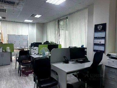 Сдается здание, 1 345,7 м²
