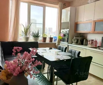 Продается 4-комн. квартира, 130 м²