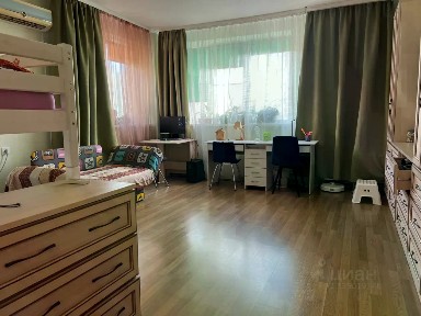 Продается 2-комн. квартира, 72 м²