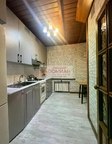 Продается 4-комн. квартира, 100 м²