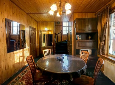 Сдается 2-этажный дом, 140 м²