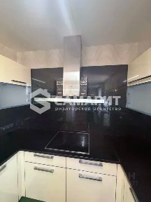 Продается 3-комн. квартира, 143,1 м²