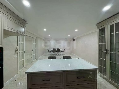 Сдается 3-этажный дом, 400 м²