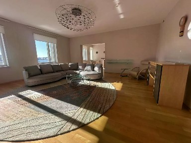 Сдается 4-комн. квартира, 172 м²