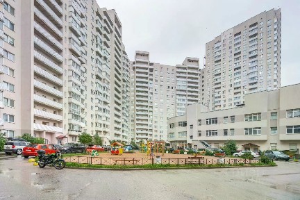 Сдается 2-комн. квартира, 76 м²