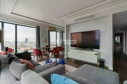 Сдается 4-комн. квартира, 146 м²