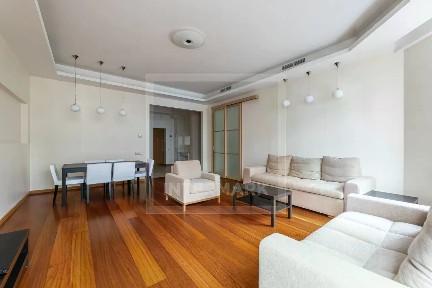Сдается 3-комн. квартира, 160 м²