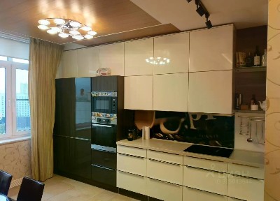 Сдается 4-комн. квартира, 131,5 м²