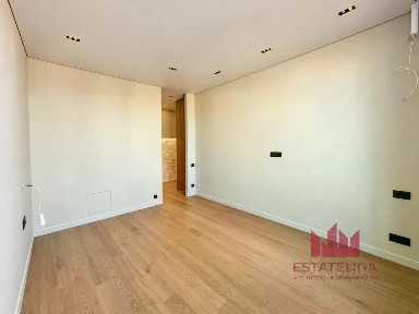 Продается 2-комн. квартира, 66 м²