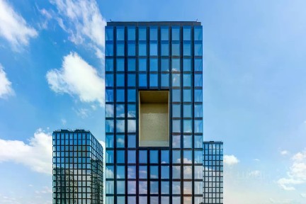 Продается 4-комн. квартира, 282 м²