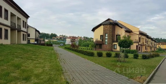 Продается 5-комн. квартира, 290 м²