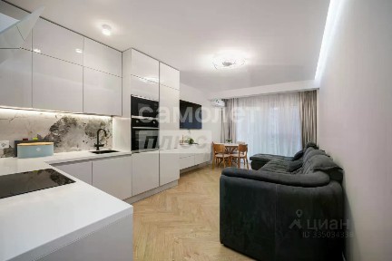 Продается 4-комн. квартира, 98 м²