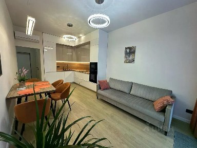Продаются 1-комн. апартаменты, 53 м²