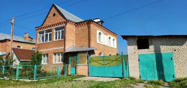 Продается 2-этажный коттедж, 180 м²