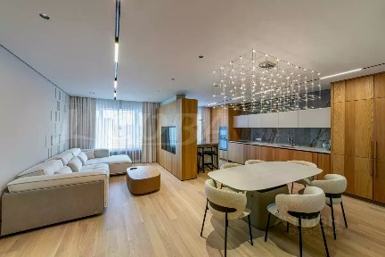 Продается многокомнатная квартира, 151 м²