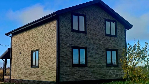 Продается 2-этажный дом, 170 м²