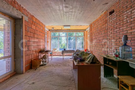 Продается 3-этажный дом, 500 м²
