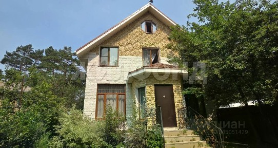 Продается 3-этажный дом, 147,4 м²