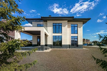 Продается 2-этажный дом, 325 м²