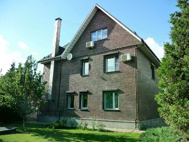 Продается 3-этажный коттедж, 310 м²