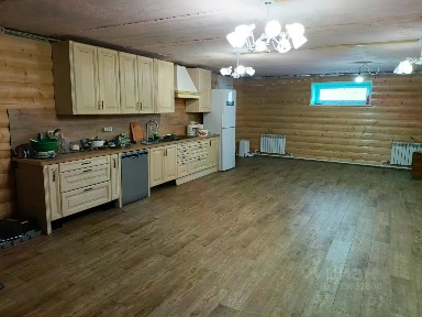 Продается 2-этажный дом, 259 м²