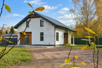 Продается 2-этажный дом, 196 м²