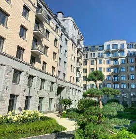 Продается 3-комн. квартира, 132 м²