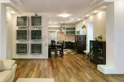 Продается 3-комн. квартира, 93 м²