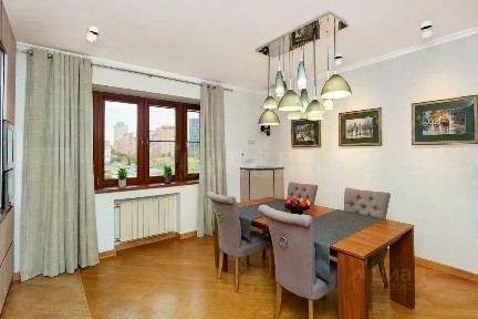 Продается 4-комн. квартира, 147,1 м²