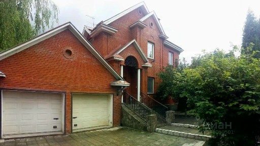 Продается 3-этажный коттедж, 355 м²