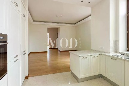 Сдается 5-комн. квартира, 220 м²