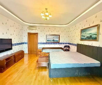 Сдается 4-комн. квартира, 245 м²