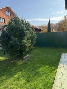 Сдается 2-этажный дом, 225 м²
