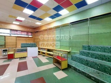 Продается торговая площадь, 176,4 м²