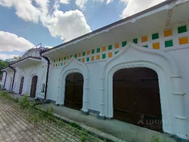 Продается здание, 2 300 м²