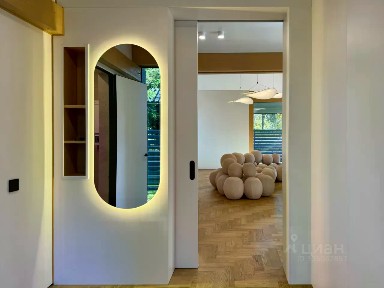 Сдается 2-этажный дом, 230 м²