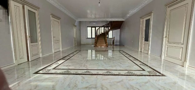 Продается 2-этажный дом, 600 м²