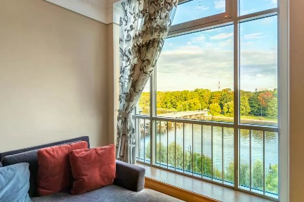Продается 4-комн. квартира, 260 м²