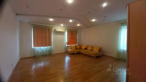 Продается 3-комн. квартира, 105 м²